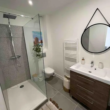 Le Petit Rochelais Proche Marche Et Gare Sncf Apartamento