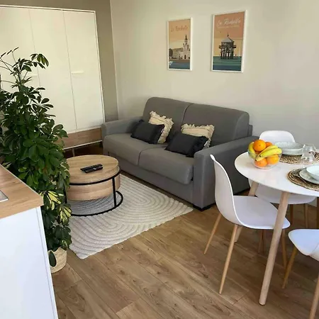 Le Petit Rochelais Proche Marche Et Gare Sncf Apartment *