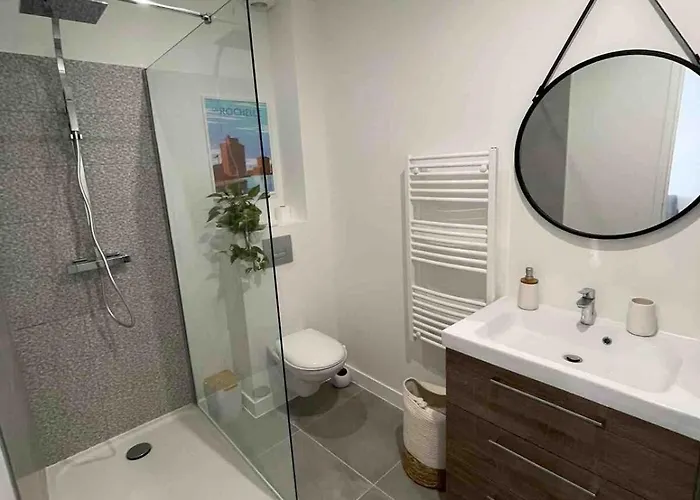 Le Petit Rochelais Proche Marche Et Gare Sncf Apartment