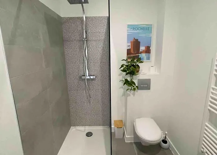 Le Petit Rochelais Proche Marche Et Gare Sncf *