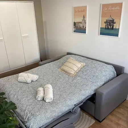 Le Petit Rochelais Proche Marche Et Gare Sncf