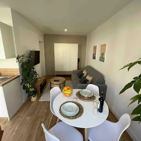 Le Petit Rochelais Proche Marche Et Gare Sncf La Rochelle (Charente-Maritime)