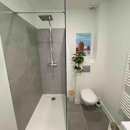 Le Petit Rochelais Proche Marche Et Gare Sncf *